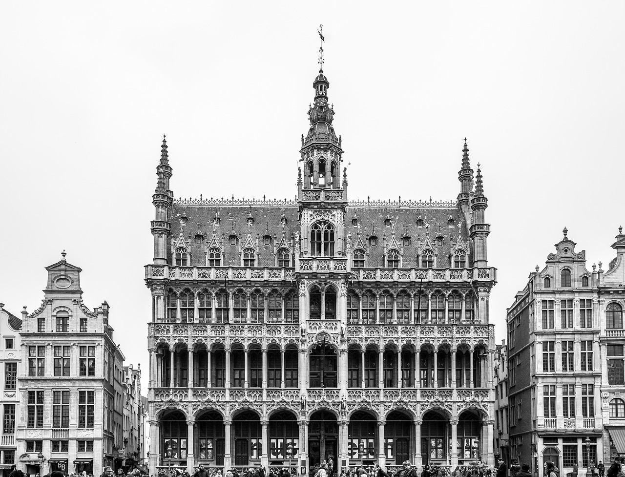 erfahren sie alles über den könig: geschichte, bedeutung und einfluss der monarchie in verschiedenen kulturen. entdecken sie spannende fakten und hintergründe rund um das thema 'roi'.