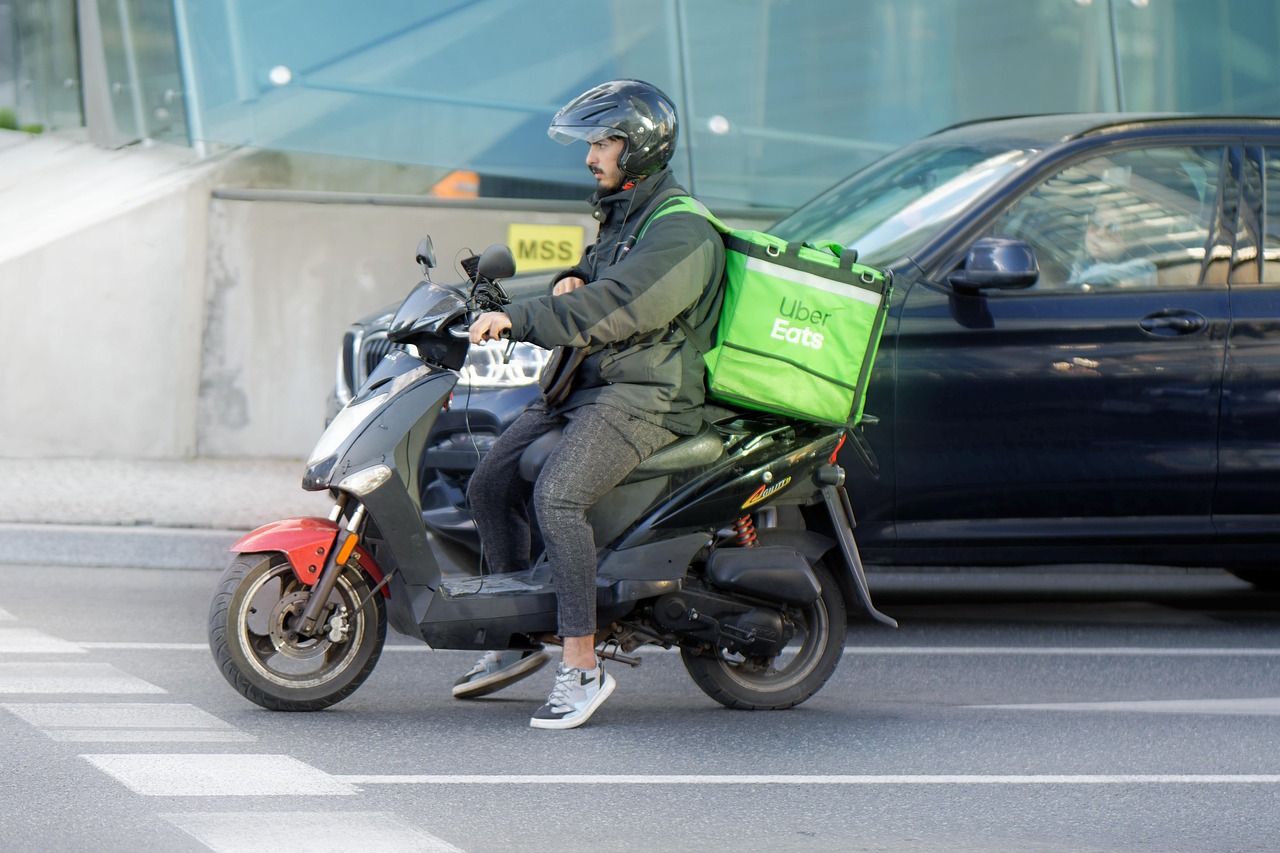 entdecken sie die besten food delivery services in ihrer nähe. einfach online bestellen, schnelle lieferung und eine große auswahl an leckeren gerichten – bequem nach hause geliefert!